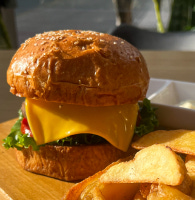 Cheese Burger (carne de alpaca o res)